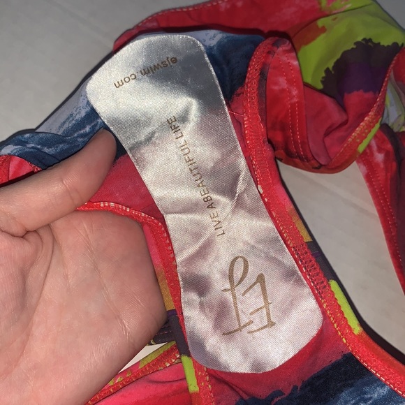 Bikini Bottom - Picture 3 of 4